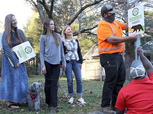 Black Mountain, ND installs BearWise sign